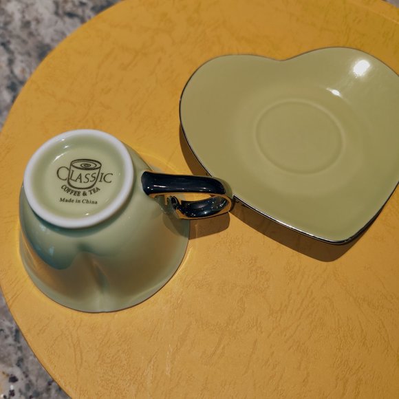 CLASSIC COFFEE & TEA Inside Out Heart Cup and Saucer Set with Platinum Trim - Picture 4 of 8